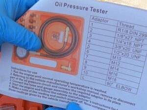 controllo della pressione olio motore