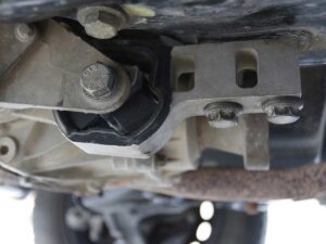 Tirante di reazione motore
