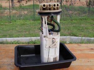 Pompa gasolio pulizia alghe